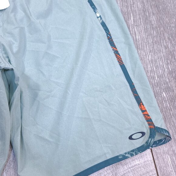 Oakley Board Shorts Mens 40 Atomic Blue Tomahawk Tailored Fit Swim Trunks - Picture 3 of 6